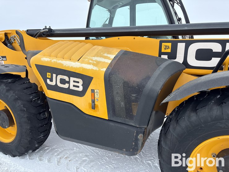 jcb-550-140-image-13
