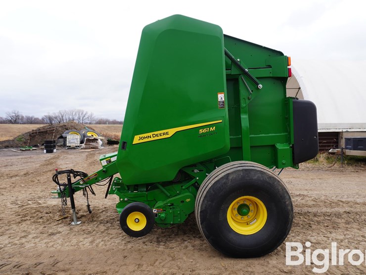 2024-john-deere-561m-image-8