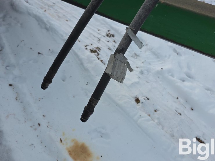 john-deere-300-image-17