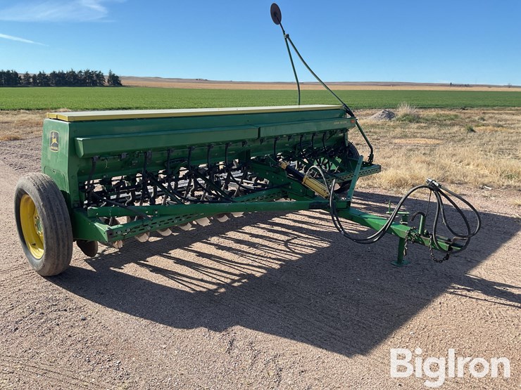 john-deere-8200-image-3