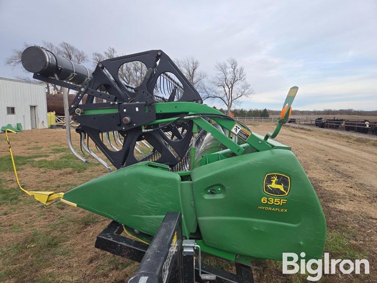 john-deere-630f-image-8