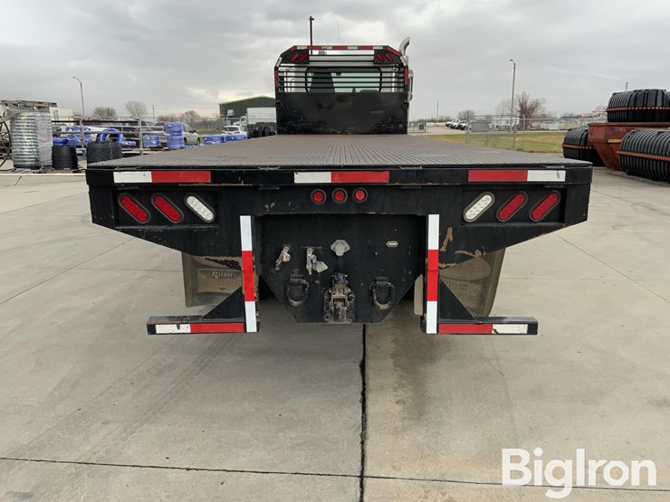 2018-peterbilt-348-image-6