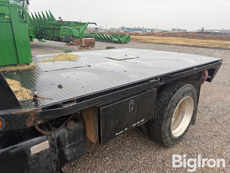 freightliner-fl60-image-12