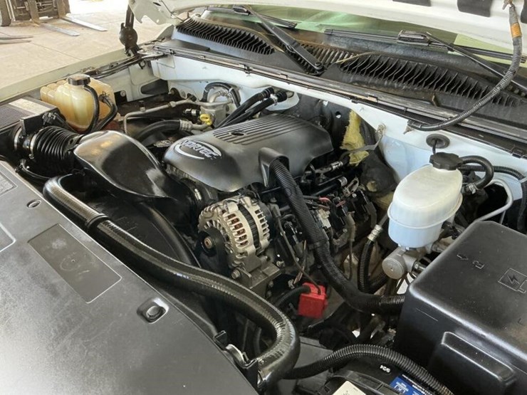 2005-gmc-sierra-3500-image-15