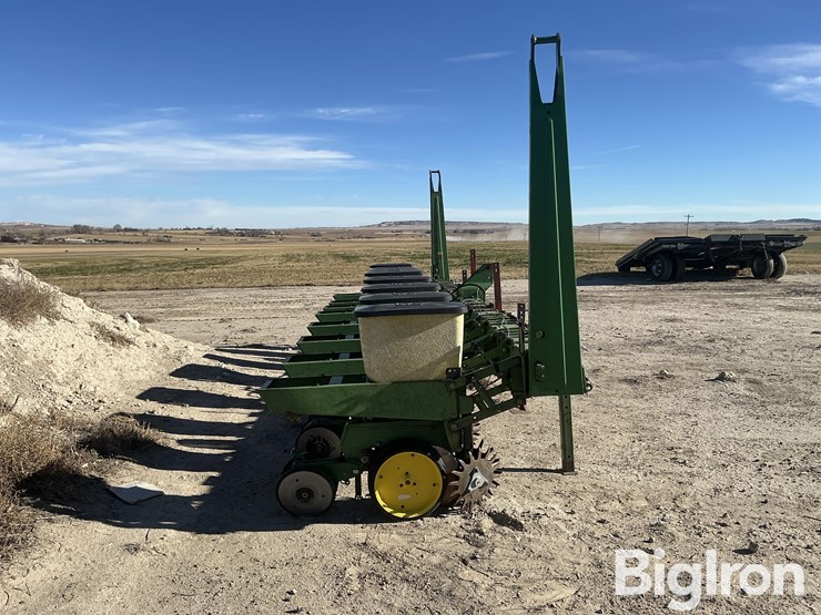 john-deere-7100-image-4