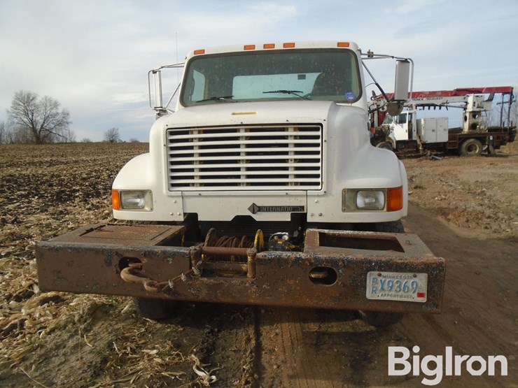 1995-international-4800-image-2
