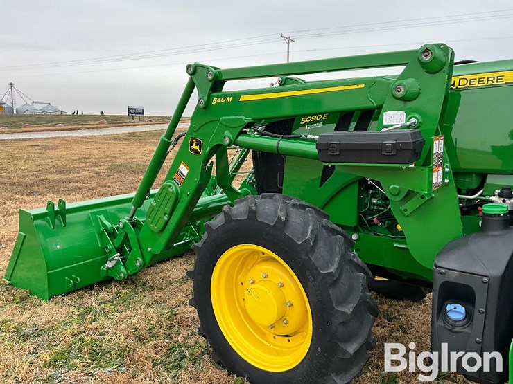 2024-john-deere-540m-image-14