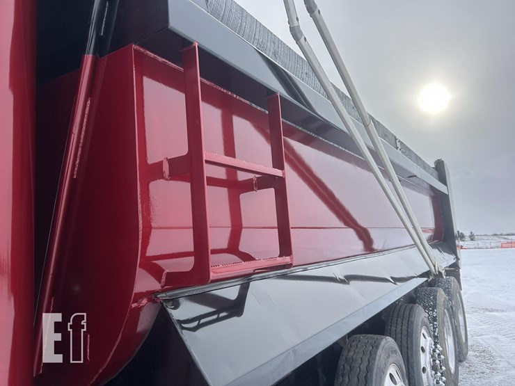 1997-peterbilt-357-image-11