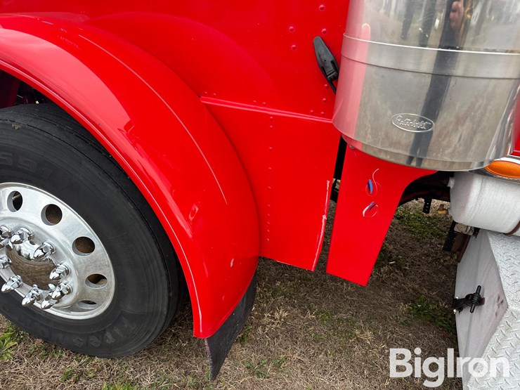 2007-peterbilt-379-image-13