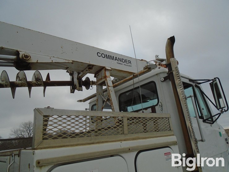 freightliner-fl70-image-14