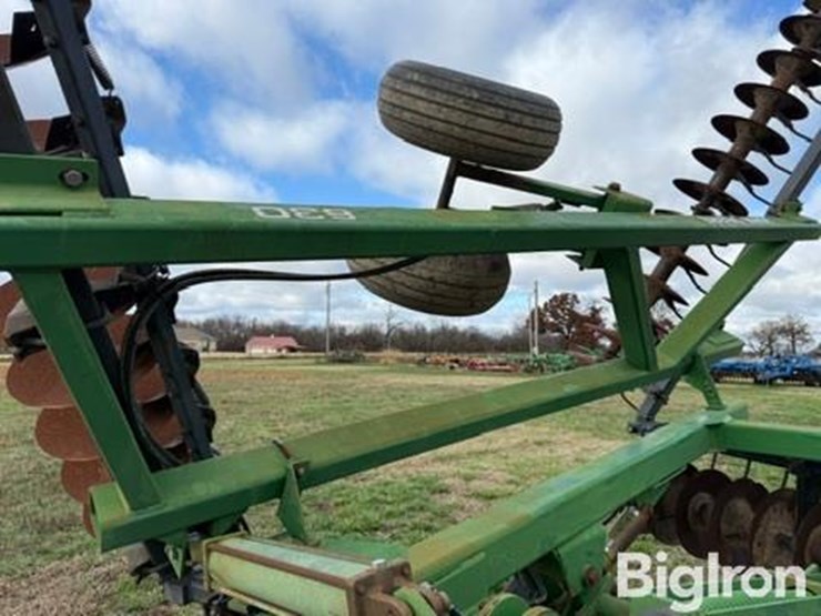 john-deere-630-image-14