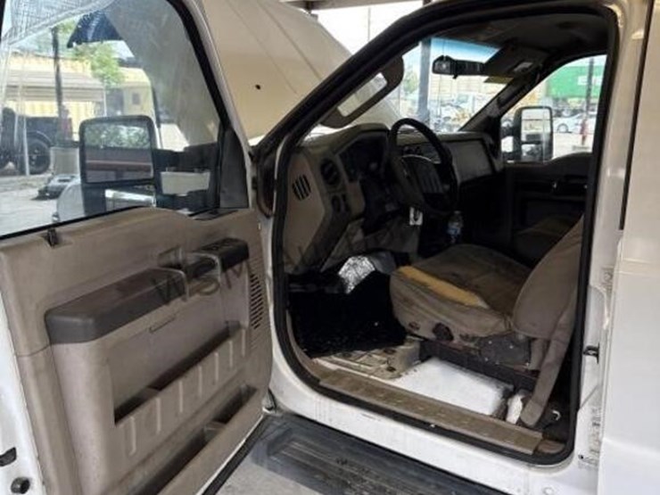 2008-ford-f250-image-26