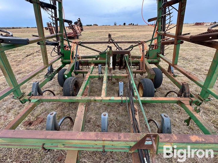 john-deere-680-image-14