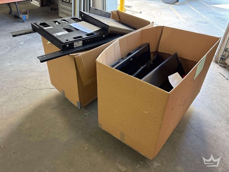 misc-televisions-and-computer-monitors-with-mounts-image-6