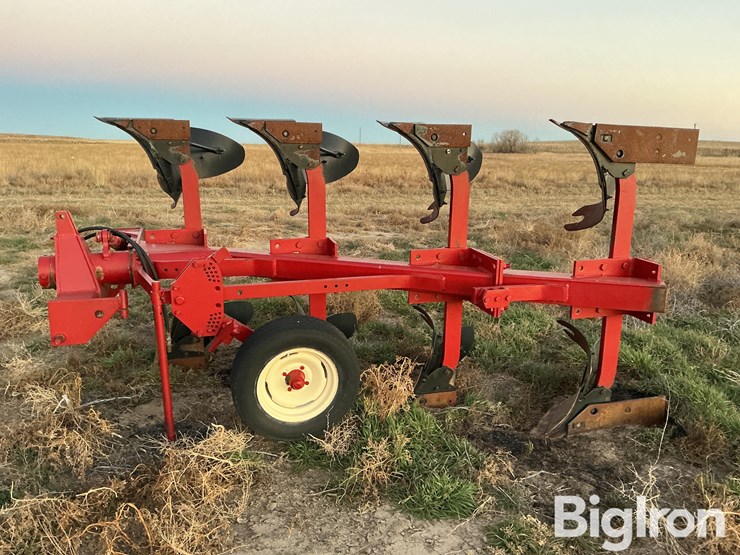 international-140-image-8