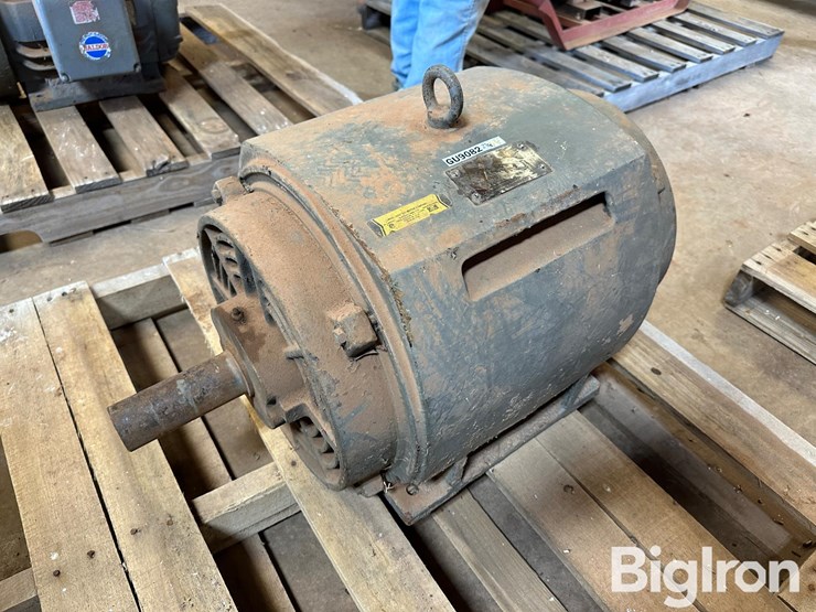 toshiba-3-phase-electric-motor-image-1