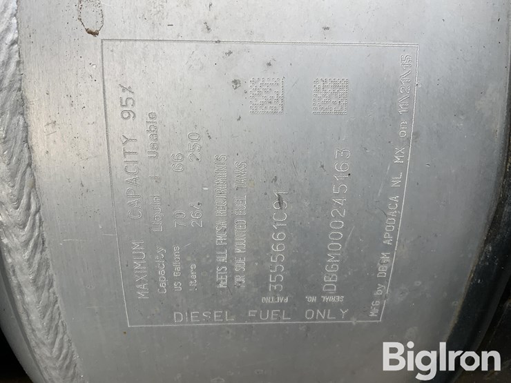 international-7400-image-10