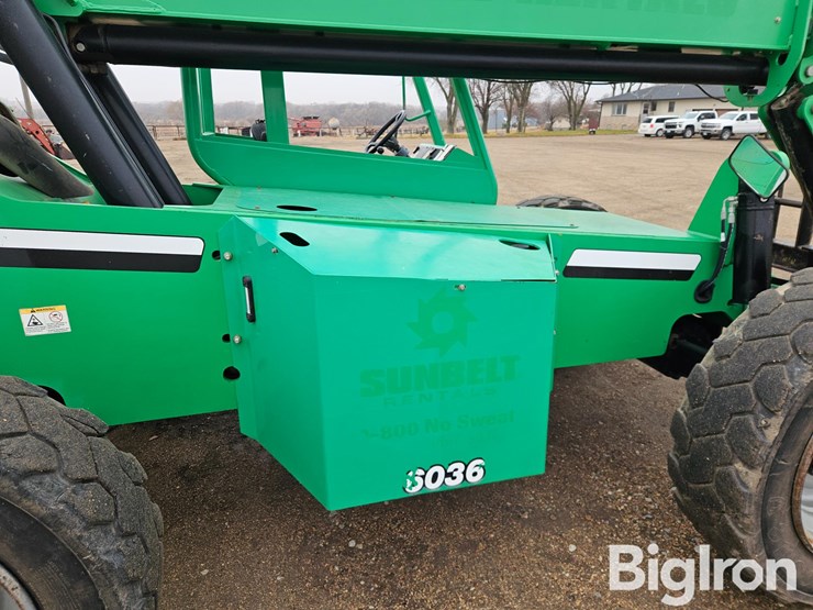 2014-jlg-6036-image-15