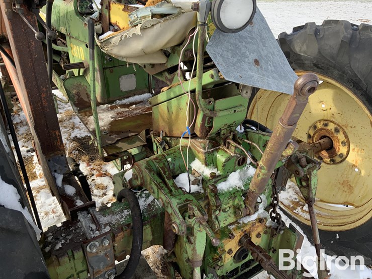 john-deere-2010-image-19