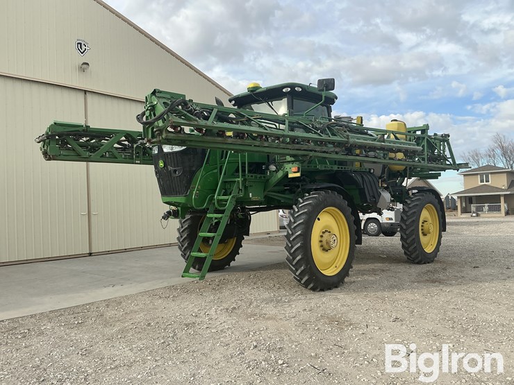 john-deere-r4038-image-1