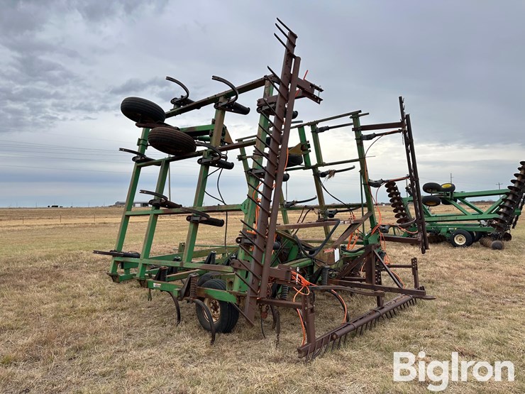 john-deere-680-image-7