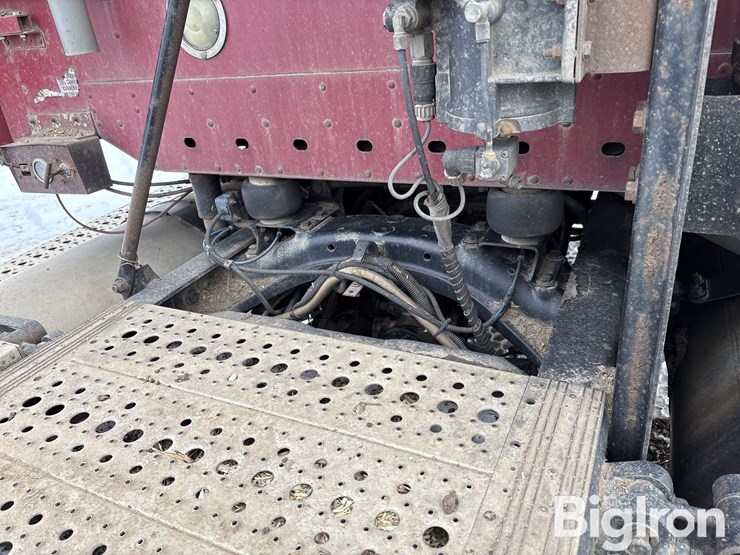 freightliner-columbia-120-image-18