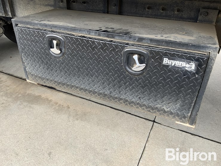 2018-peterbilt-348-image-18