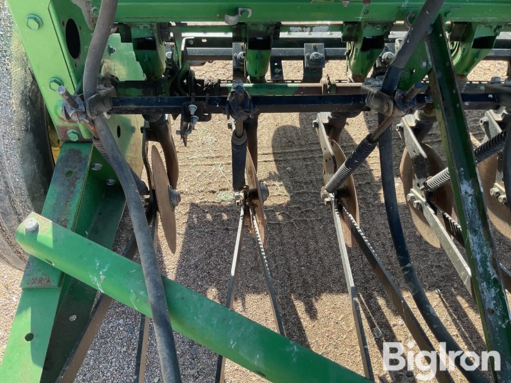 john-deere-8200-image-18