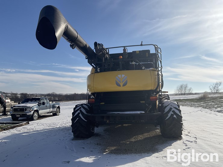 new-holland-cr8090-image-6