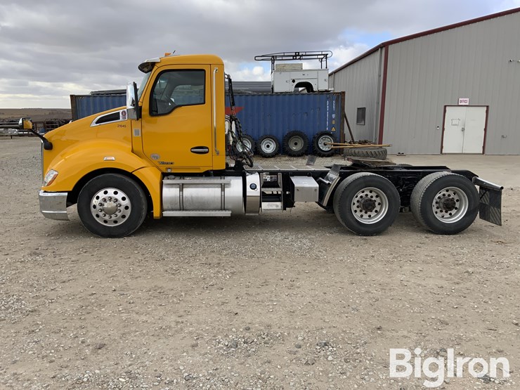 2021-kenworth-t680-image-8