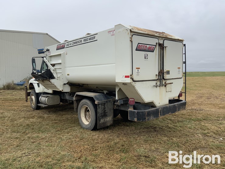 international-7400-image-7