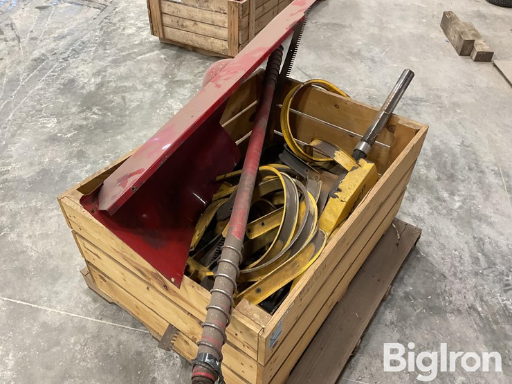 new-holland-br7090-image-3