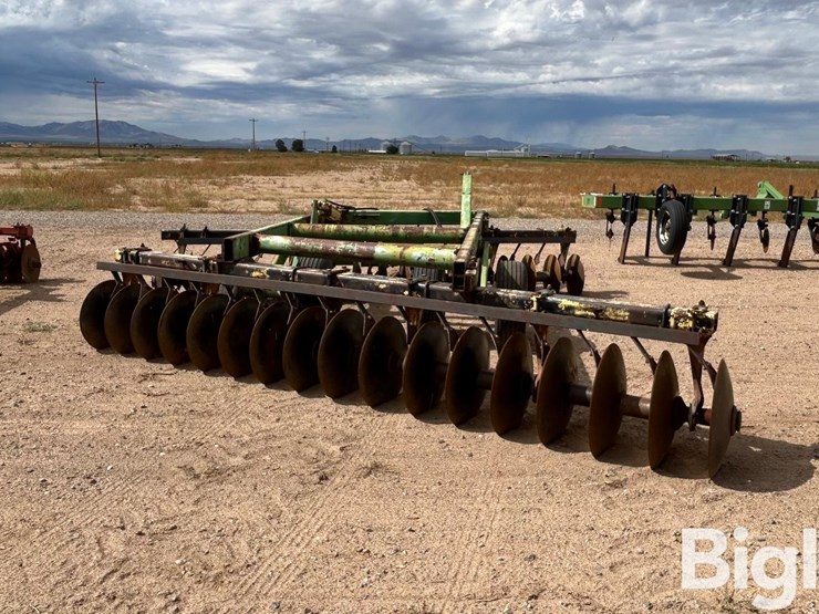 john-deere-t0340-offset-breaking-disk-harrow-image-6