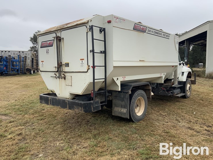 international-7400-image-5