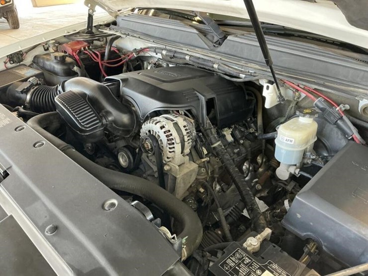 chevrolet-tahoe-image-13