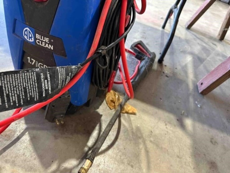 ar-blue-clean-power-washer-image-3