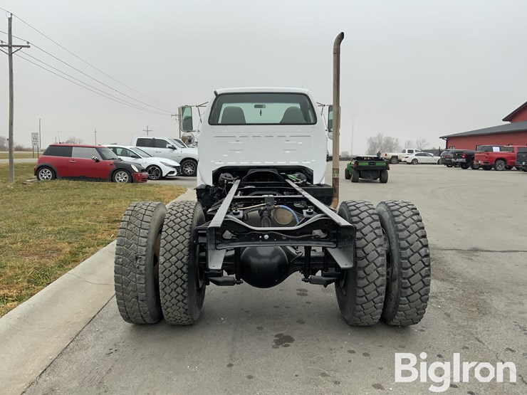 ford-f750-xl-image-6