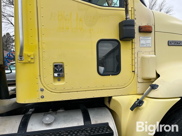 international-2001-image-17