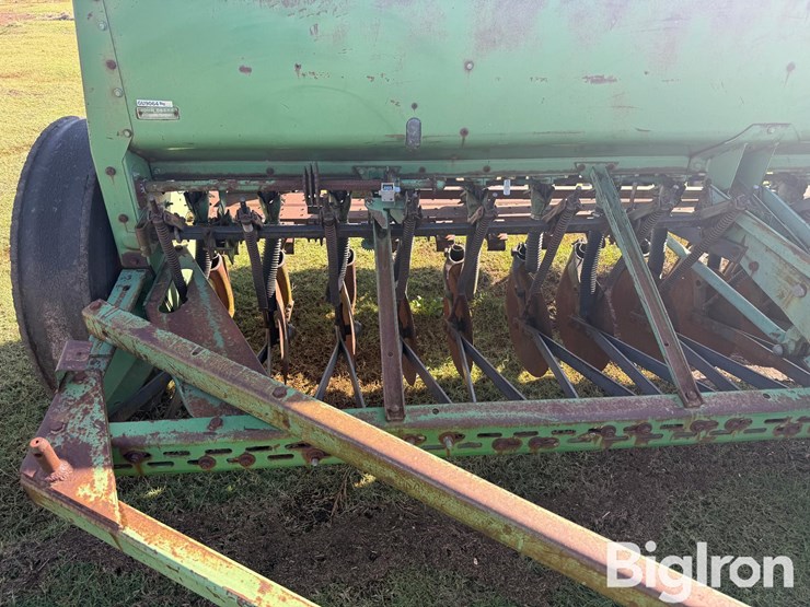 john-deere-8200-image-12