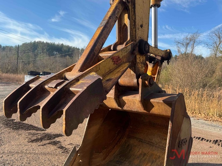 komatsu-pc300-image-15