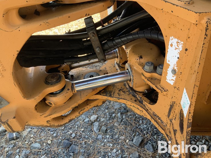 2007-case-580m-image-18