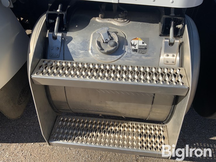 peterbilt-337-image-11