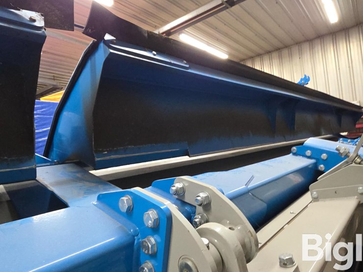 2021-john-deere-43-image-16