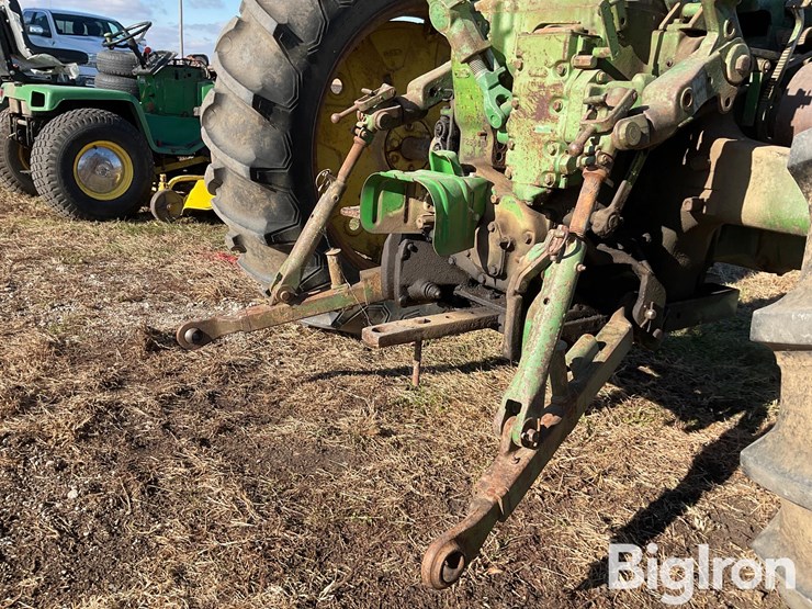 john-deere-720-image-9