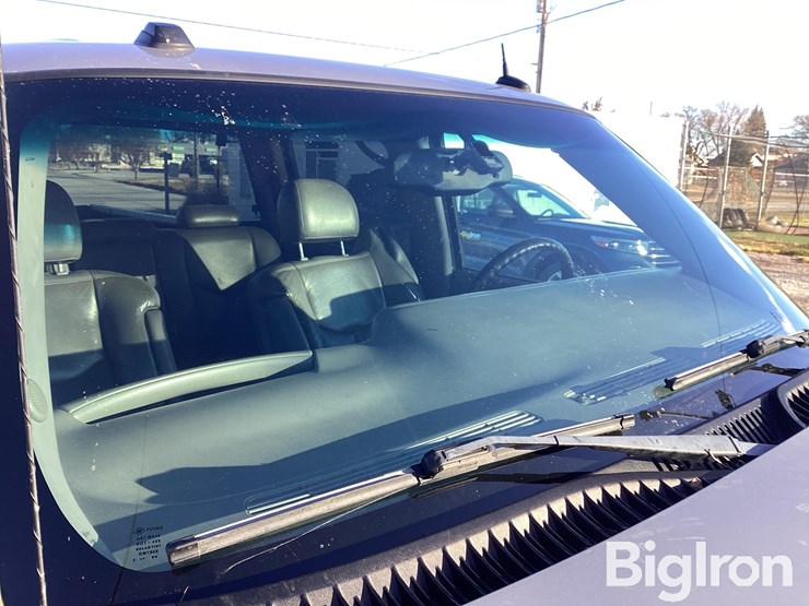 2004-gmc-k2500-image-15