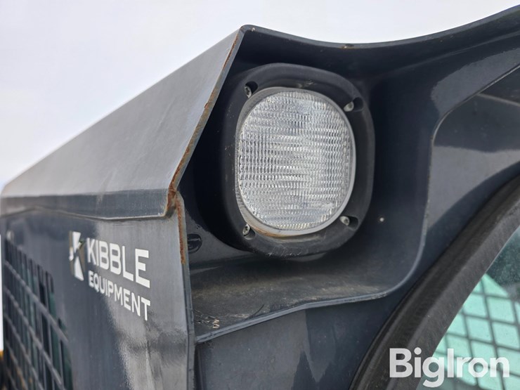 2023-deere-318g-image-9