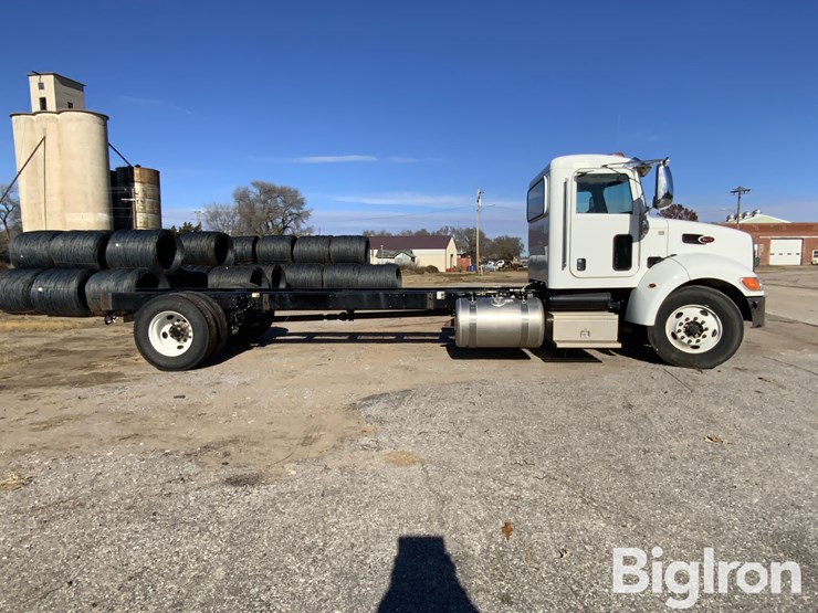 peterbilt-337-image-4