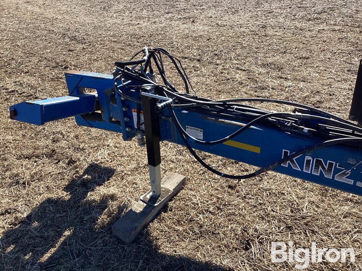 2002-kinze-3600-image-10