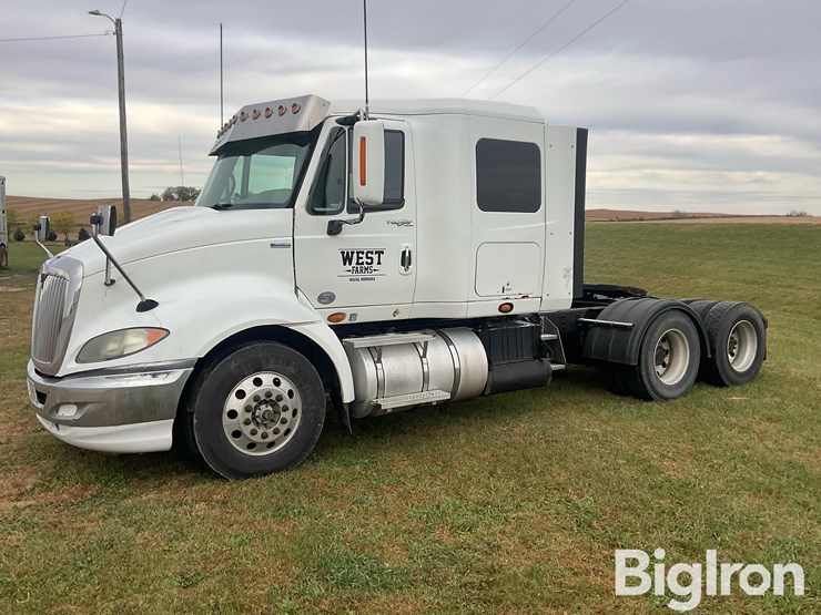 2009-international-prostar-image-1