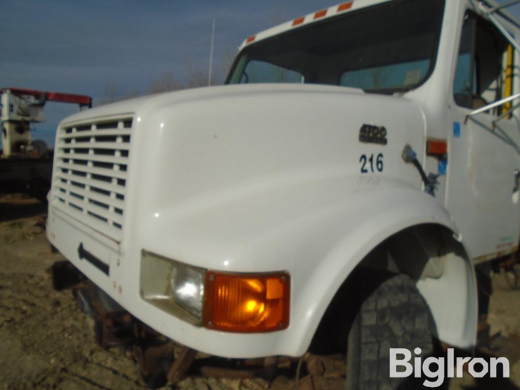 international-4700-image-12